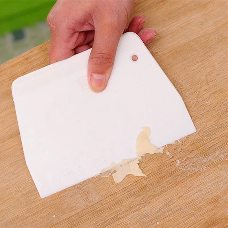 1 grattoir à pâte en plastique - Bench Scraper Dough avis et prix