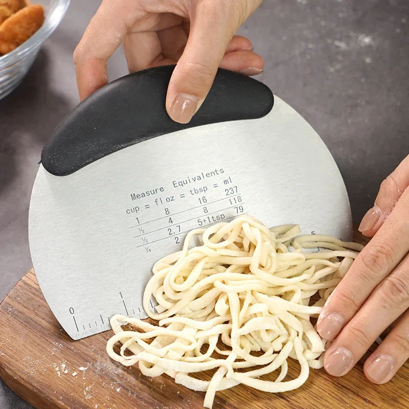 Couteau à pâte en acier inoxyd - Bench Scraper Dough avis et prix
