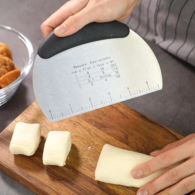 Couteau à pâte en acier inoxyd - Bench Scraper Dough avis et prix