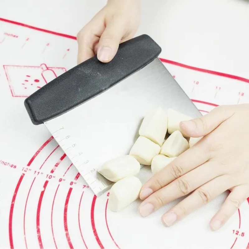 Grattoir de banc en acier inox - Bench Scraper Dough avis et prix